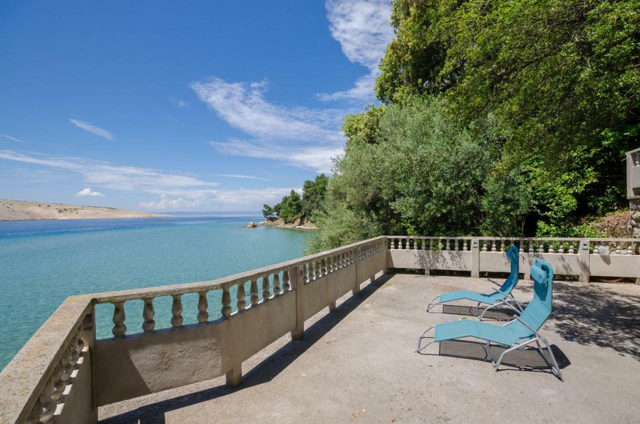 Apartments By The Sea In โลปาร์ ภายนอก รูปภาพ